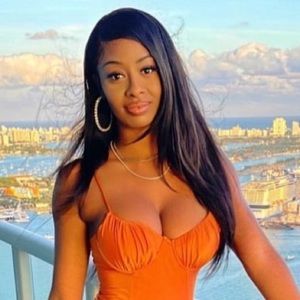 Used 22 and 24 inch lace front wig. Can be worn gluessless or glue down